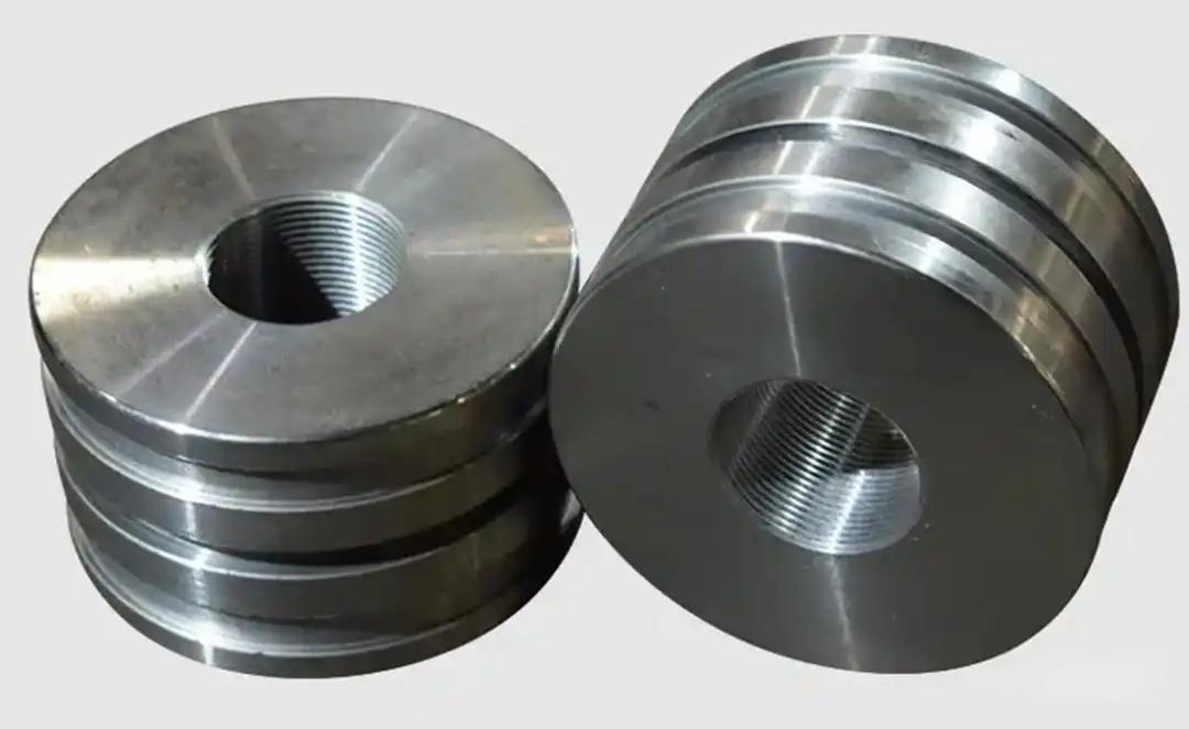 Quali sono le opzioni dei materiali per i cilindri idraulici?